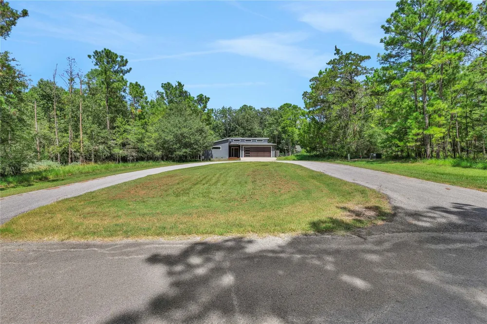 70 Royale Greens Drive Coldspring, TX 77331