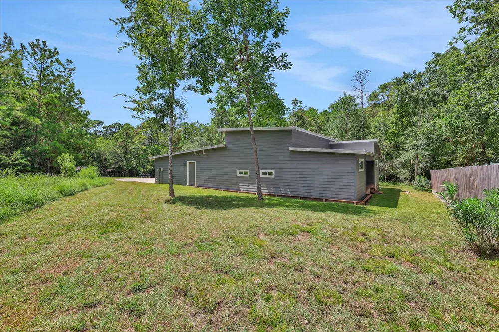 70 Royale Greens Drive Coldspring, TX 77331
