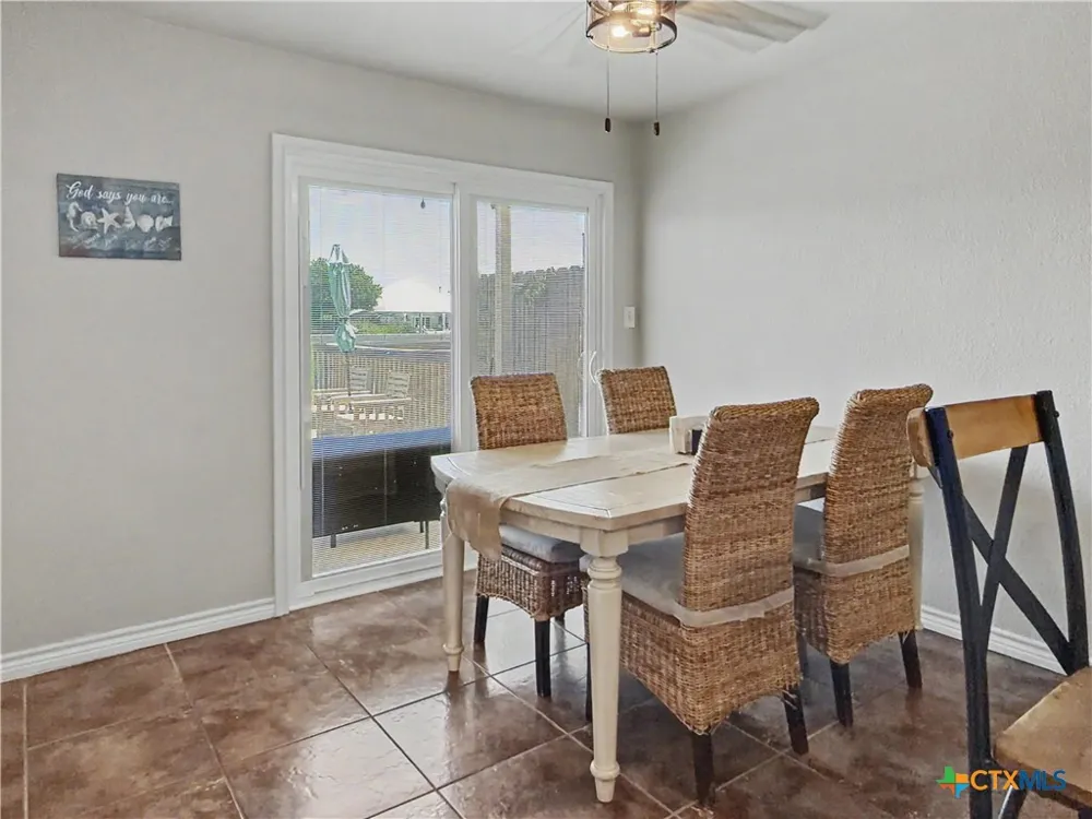4141 Whiteley Drive #304 Corpus Christi, TX 78418