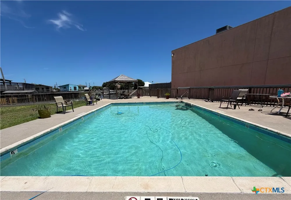 4141 Whiteley Drive #304 Corpus Christi, TX 78418