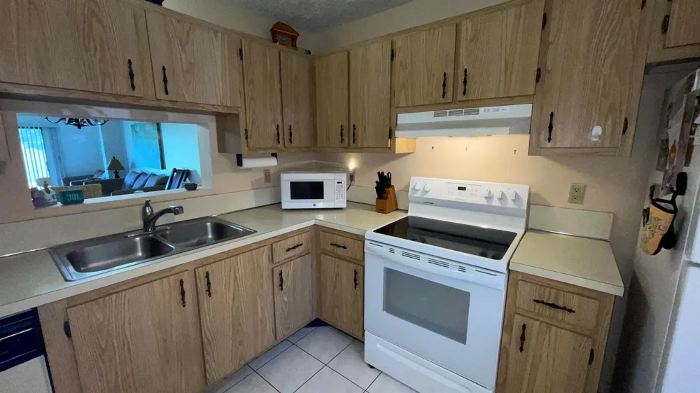 7911 Southgate Boulevard #B2 North Lauderdale, FL 33068