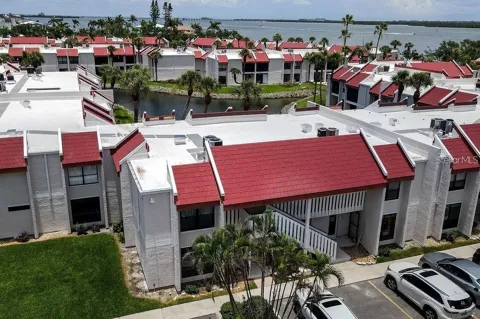 1801 GULF DRIVE #176