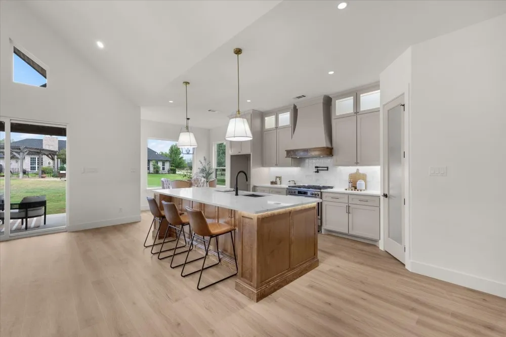 106 McClure Court Hudson Oaks, TX 76087
