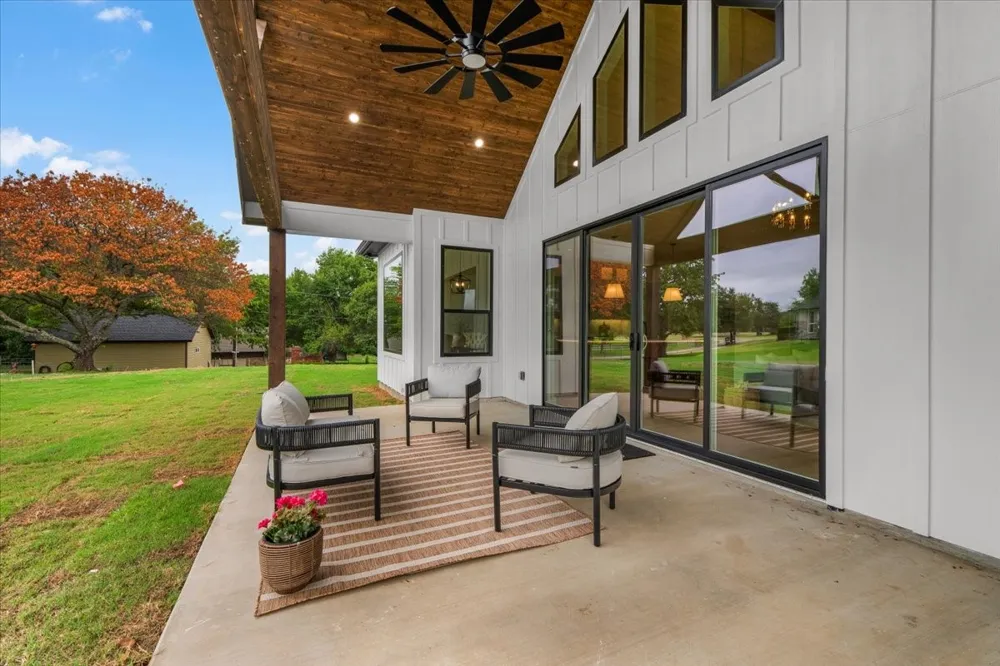 106 McClure Court Hudson Oaks, TX 76087