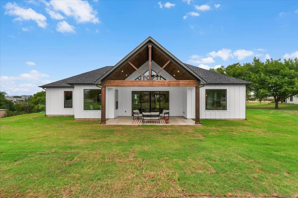 106 McClure Court Hudson Oaks, TX 76087