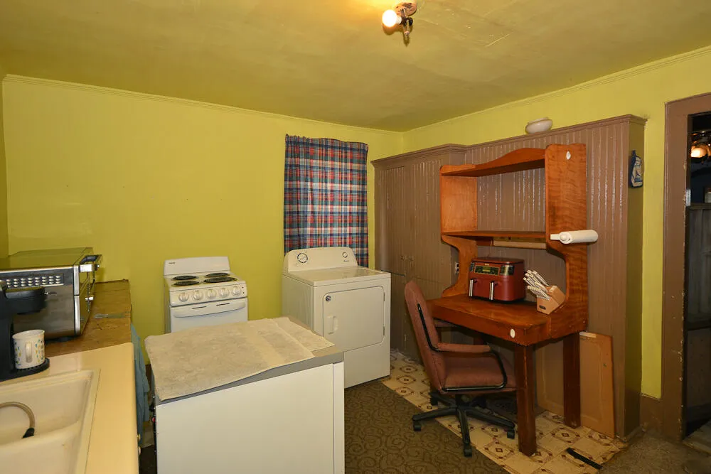 212 Brown Street Paw Paw, MI 49079