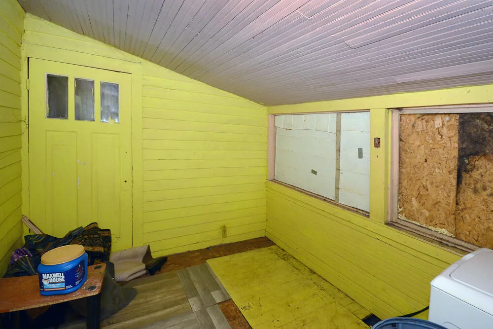 212 Brown Street Paw Paw, MI 49079