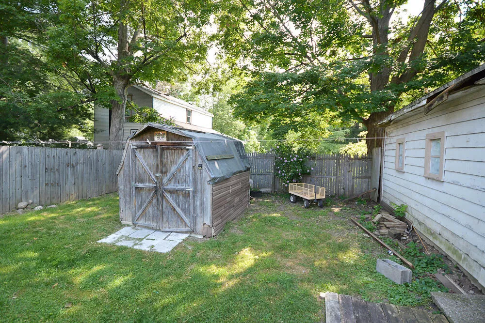 212 Brown Street Paw Paw, MI 49079