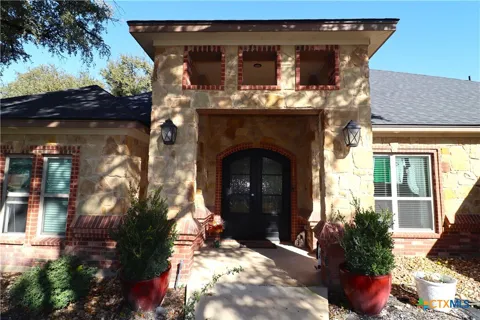 403 Roca Trail