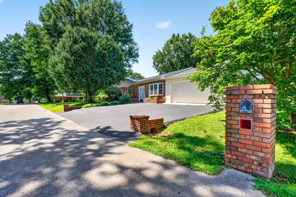 2412 Grider Pond Rd Bowling Green, KY 42104