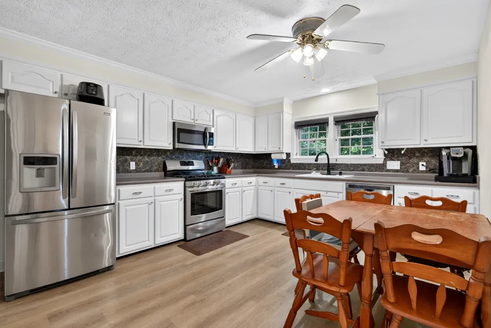2412 Grider Pond Rd Bowling Green, KY 42104