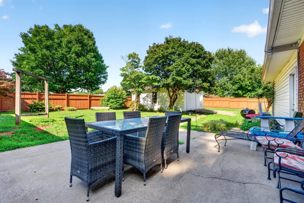2412 Grider Pond Rd Bowling Green, KY 42104
