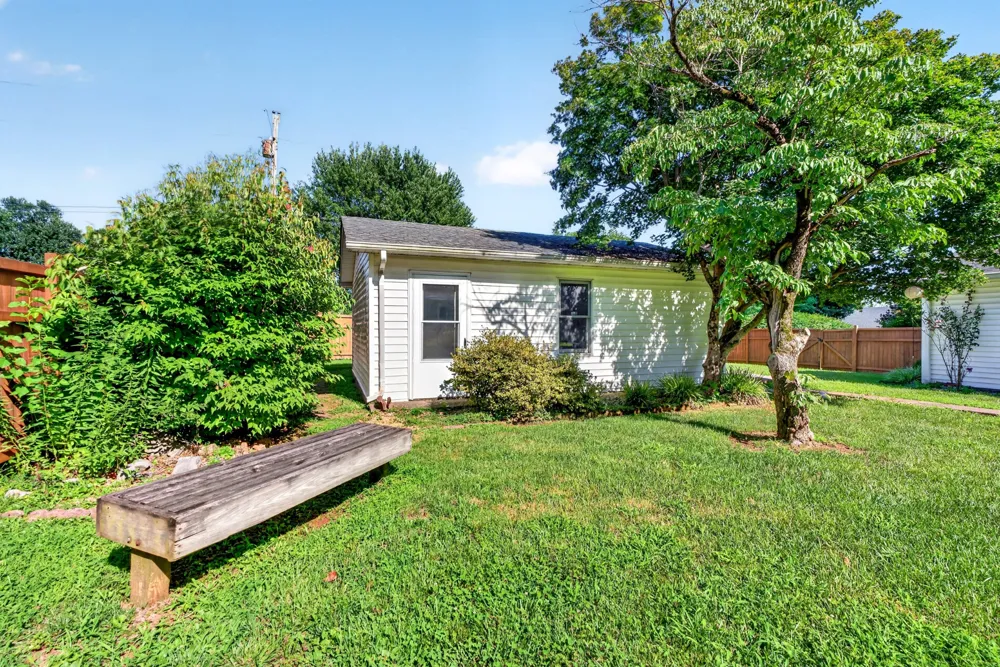 2412 Grider Pond Rd Bowling Green, KY 42104