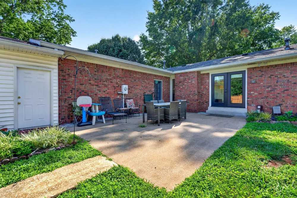 2412 Grider Pond Rd Bowling Green, KY 42104