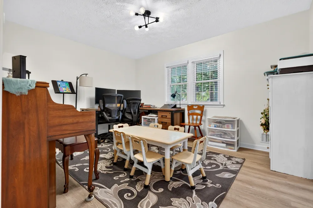 2412 Grider Pond Rd Bowling Green, KY 42104
