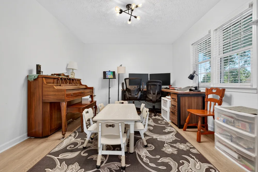2412 Grider Pond Rd Bowling Green, KY 42104