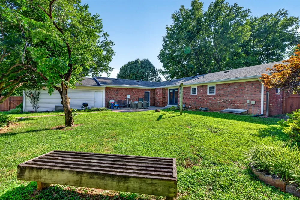 2412 Grider Pond Rd Bowling Green, KY 42104