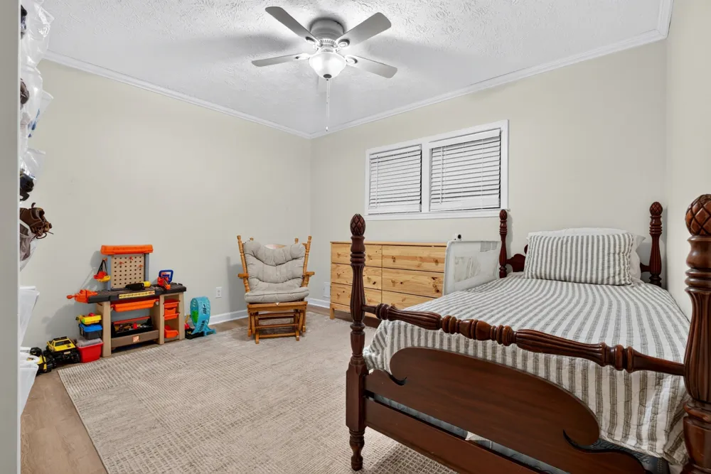 2412 Grider Pond Rd Bowling Green, KY 42104