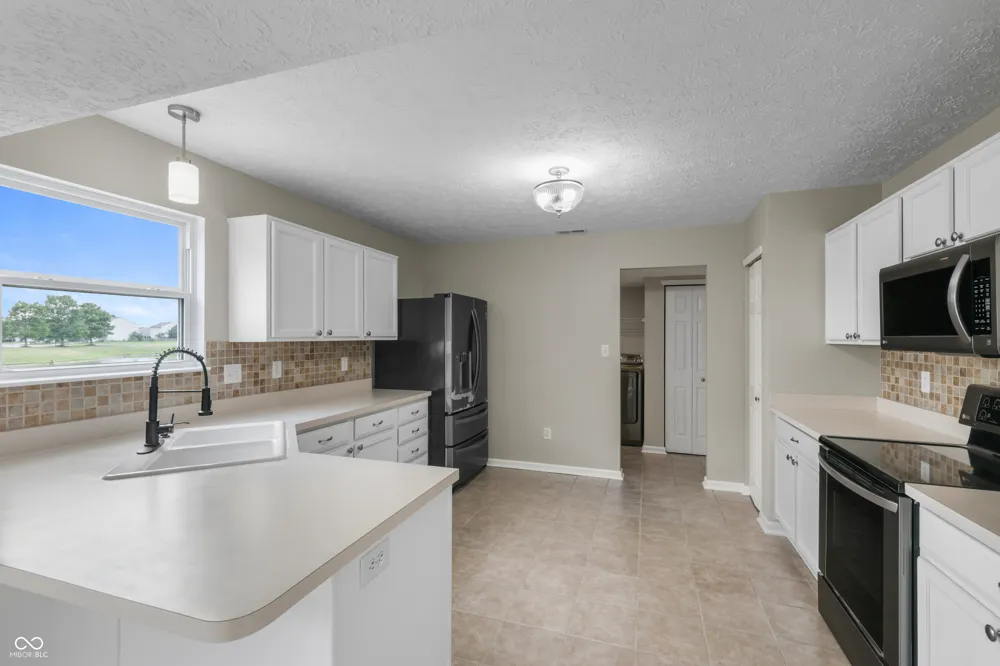 2917 Limber Pine Drive Whiteland, IN 46184