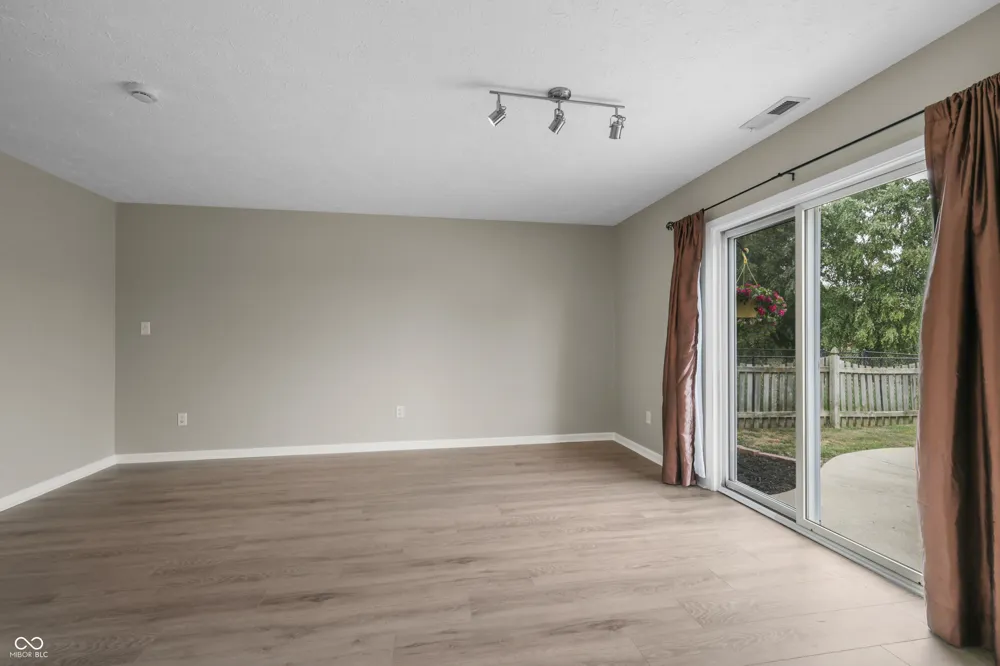 2917 Limber Pine Drive Whiteland, IN 46184