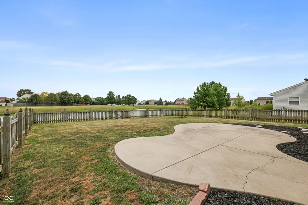 2917 Limber Pine Drive Whiteland, IN 46184