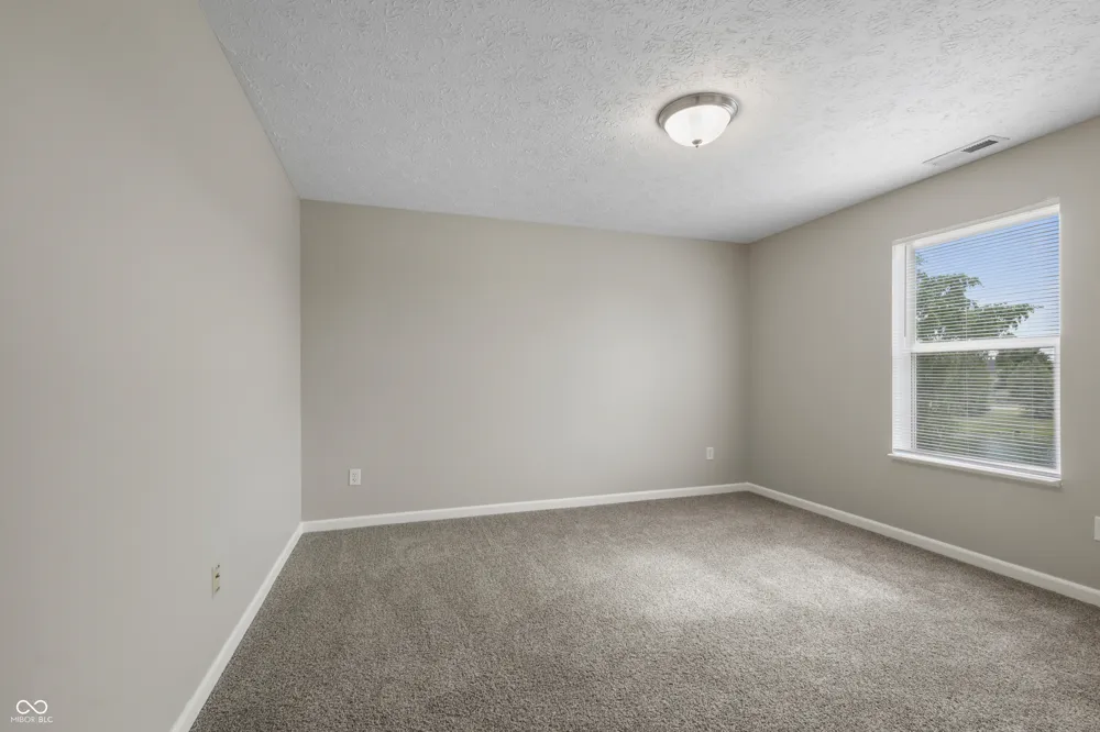 2917 Limber Pine Drive Whiteland, IN 46184