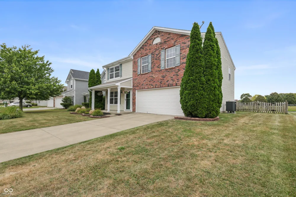 2917 Limber Pine Drive Whiteland, IN 46184