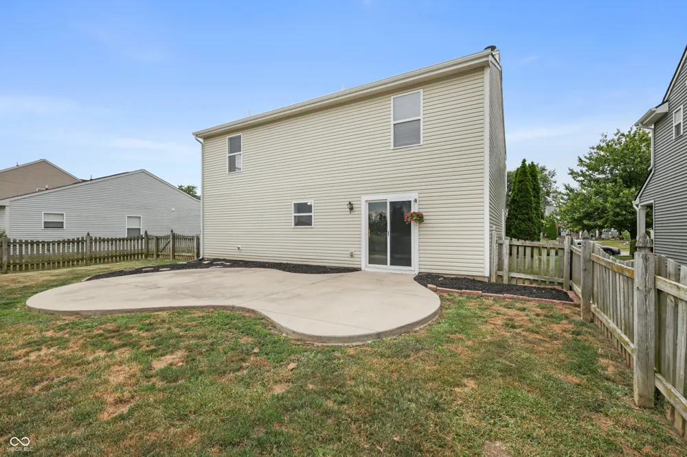 2917 Limber Pine Drive Whiteland, IN 46184