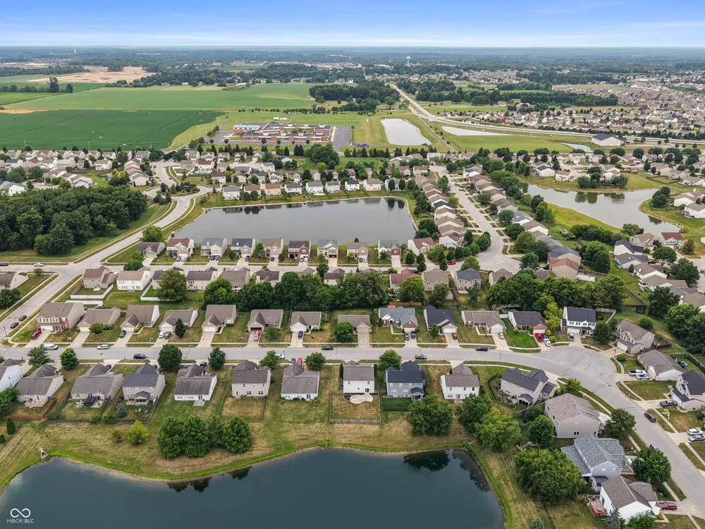 2917 Limber Pine Drive Whiteland, IN 46184