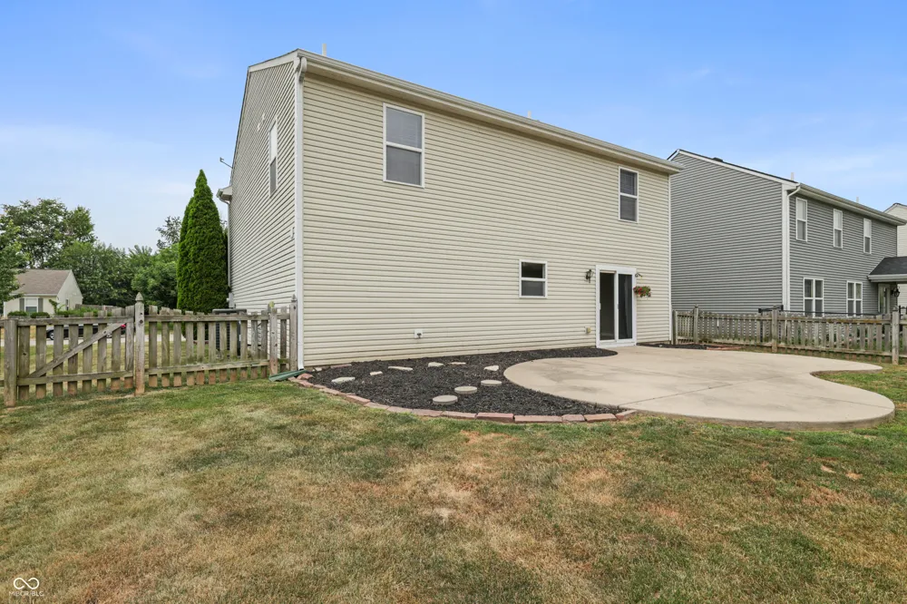 2917 Limber Pine Drive Whiteland, IN 46184