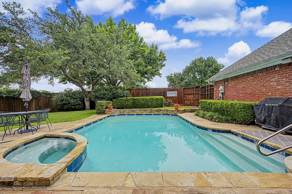 5831 London Lane Dallas, TX 75252