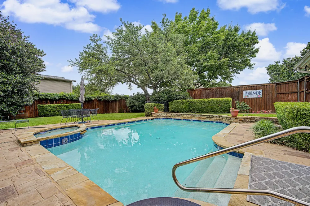 5831 London Lane Dallas, TX 75252