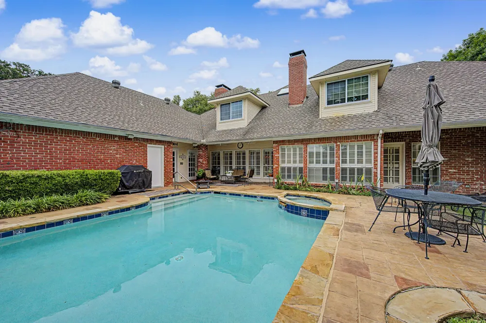 5831 London Lane Dallas, TX 75252