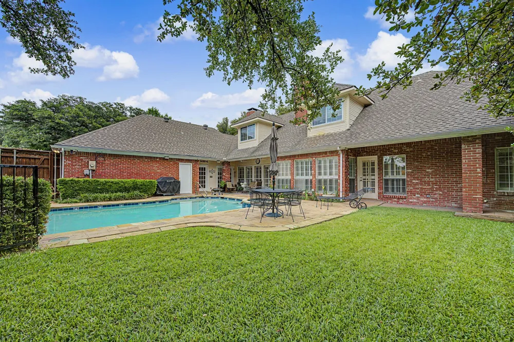 5831 London Lane Dallas, TX 75252