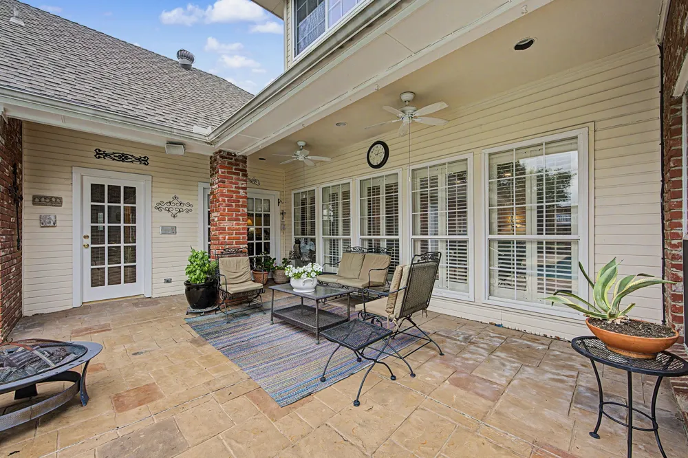5831 London Lane Dallas, TX 75252