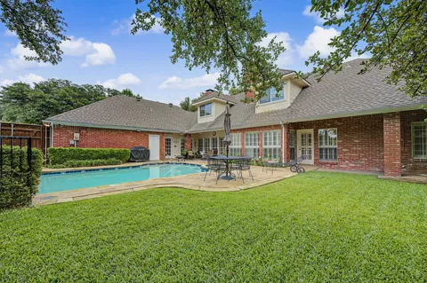 5831 London Lane