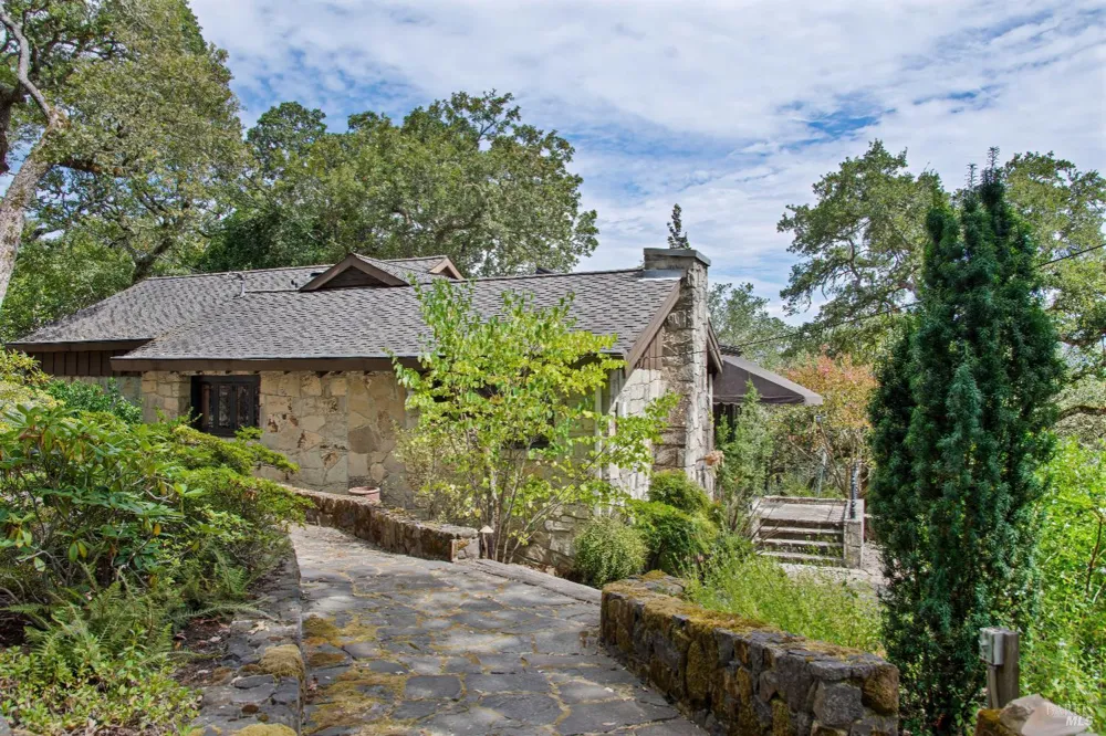 7850 Sonoma Mountain Road Glen Ellen, CA 95442