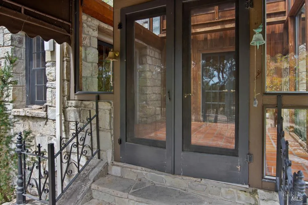 7850 Sonoma Mountain Road Glen Ellen, CA 95442