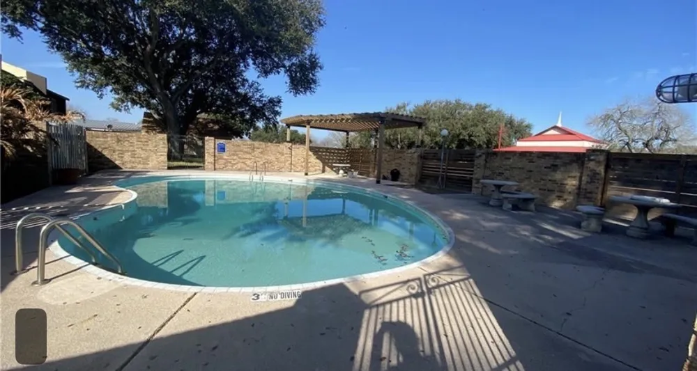 1328 Josephine Drive #4 Alice, TX 78332