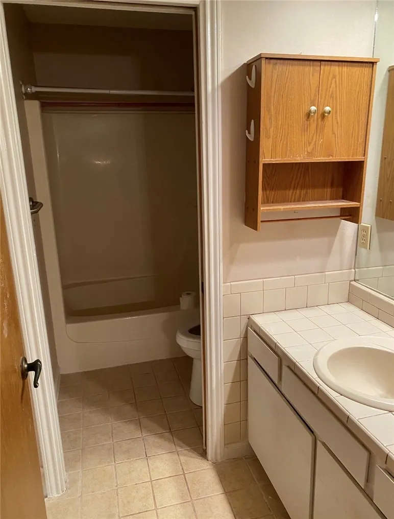 1328 Josephine Drive #4 Alice, TX 78332