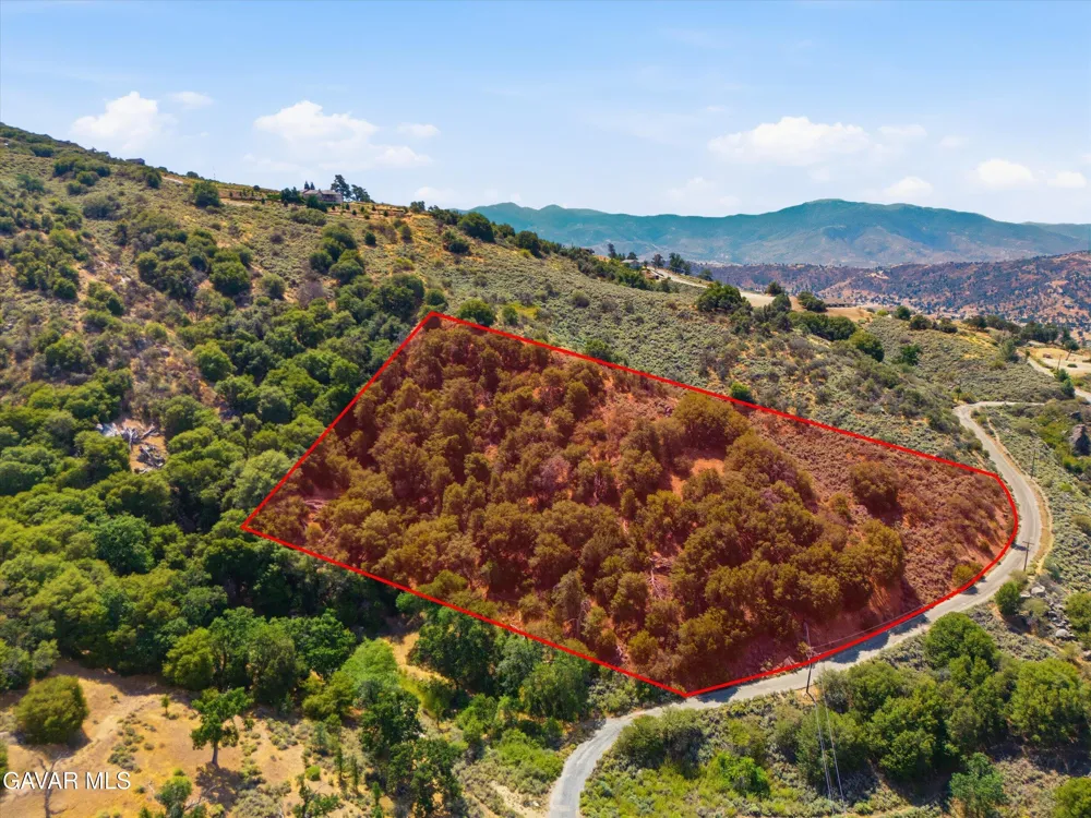 25200 Campground Drive Tehachapi, CA 93561