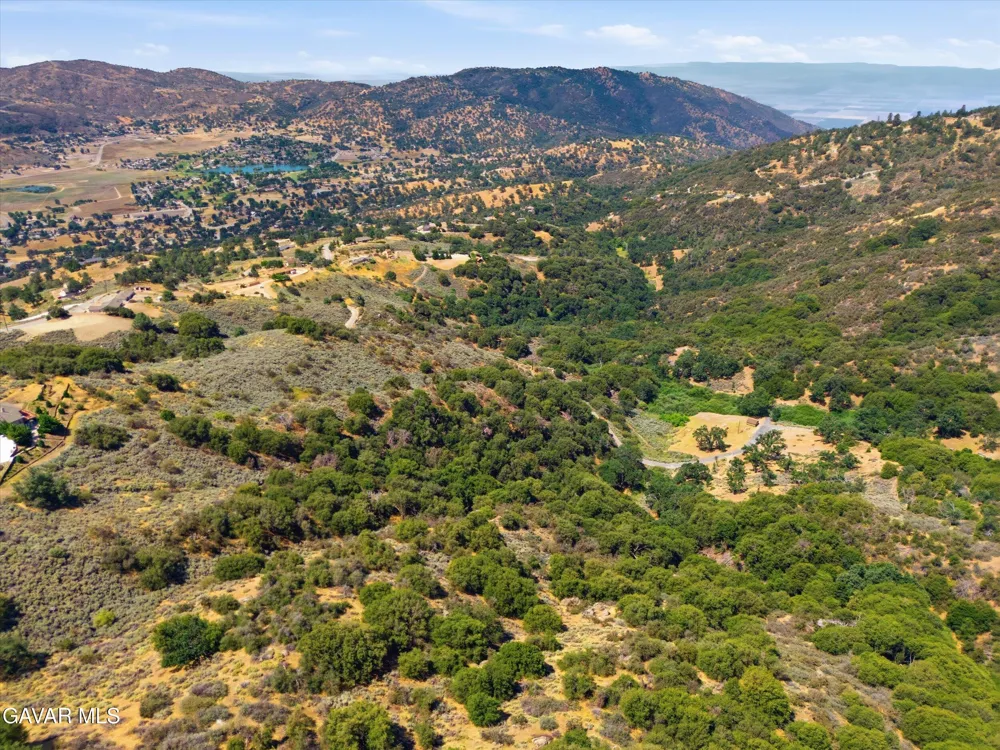 25200 Campground Drive Tehachapi, CA 93561