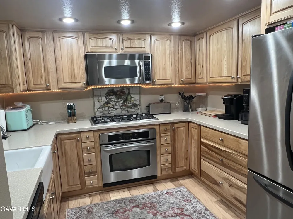 18571 Glenview Court Stallion Springs, CA 93561