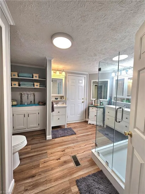 734 Pinehaven Drive New London, NC 28127