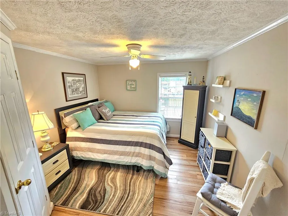 734 Pinehaven Drive New London, NC 28127
