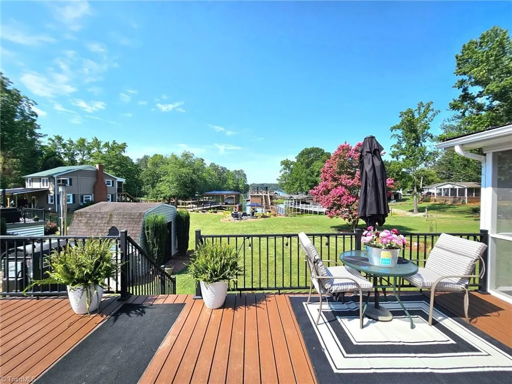 734 Pinehaven Drive New London, NC 28127