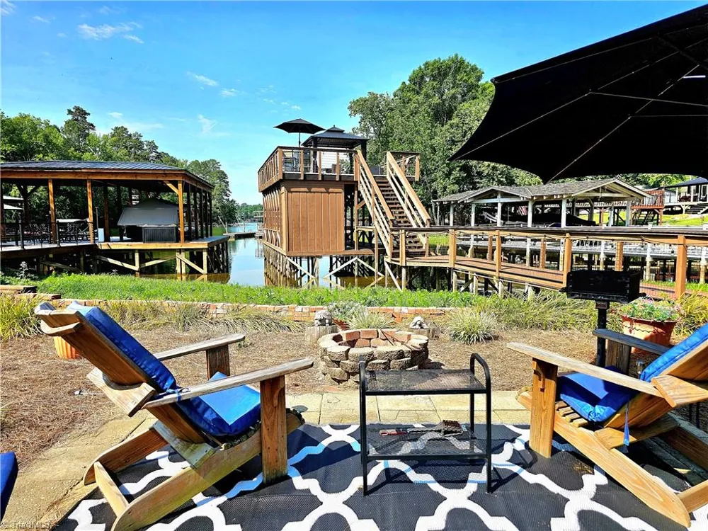 734 Pinehaven Drive New London, NC 28127
