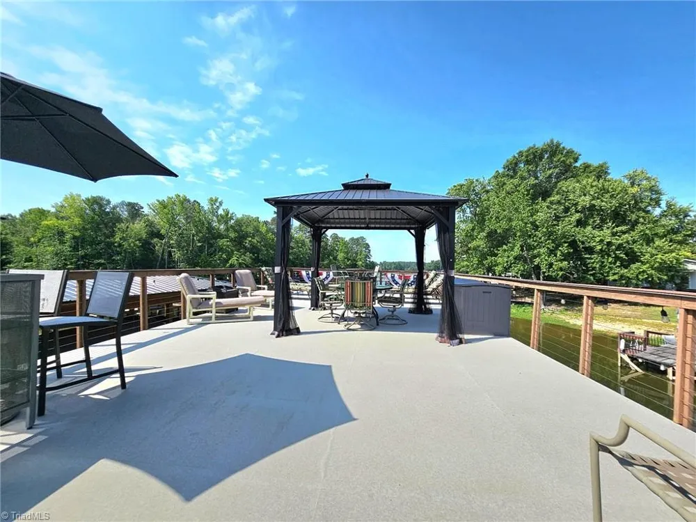 734 Pinehaven Drive New London, NC 28127