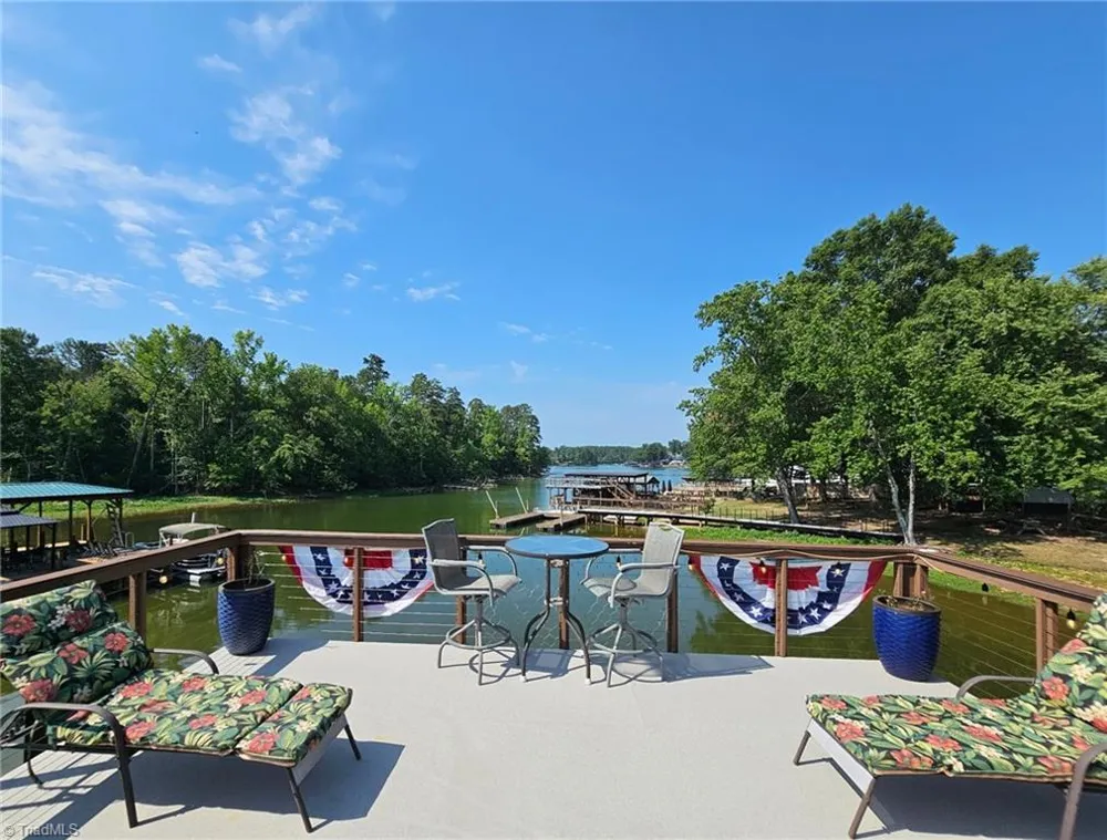 734 Pinehaven Drive New London, NC 28127