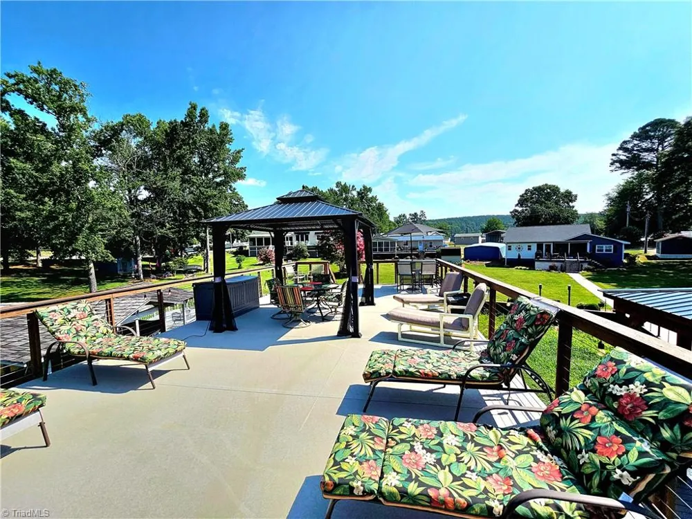734 Pinehaven Drive New London, NC 28127